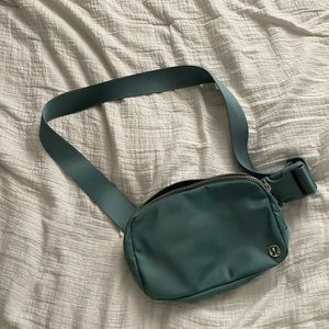 Lululemon Fanny